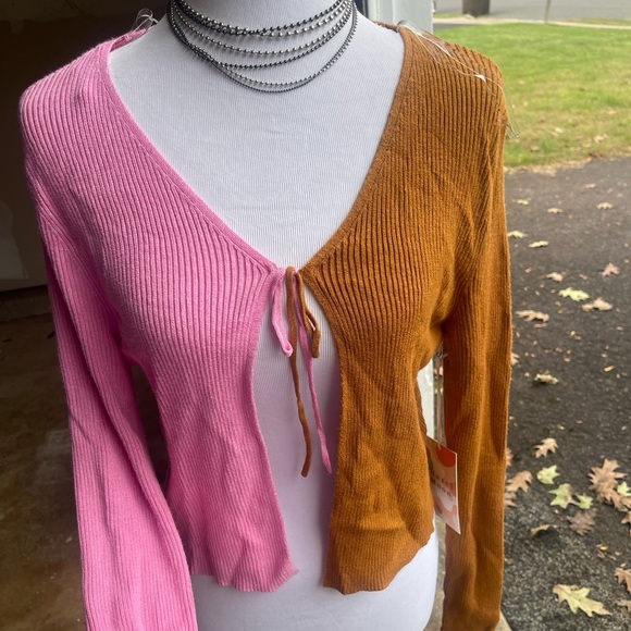 HAZEL MOON Tops - NWT HAZEL MOON SPLIT COLOR OPEN CARDIGAN